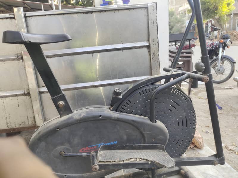 elliptical cycle exercise Bicke 1