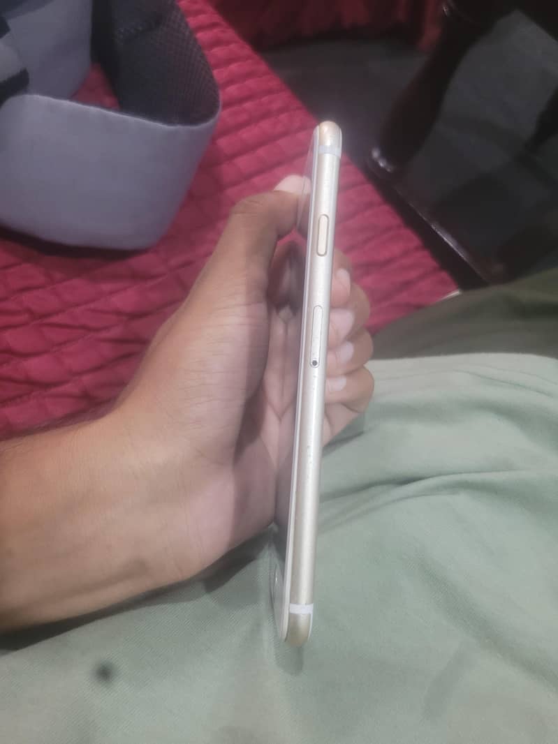 Apple iPhone 6S 3