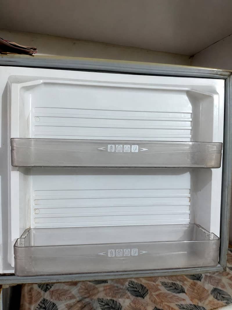 Working Refrigerator 5