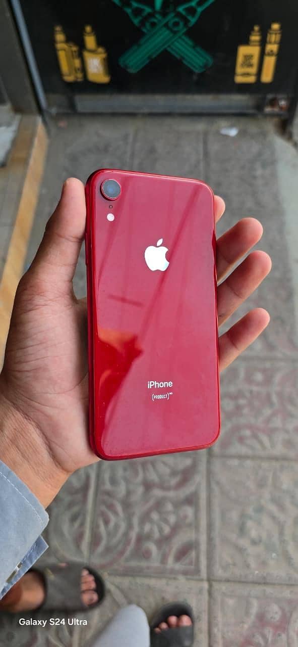 Apple iPhone XR 0