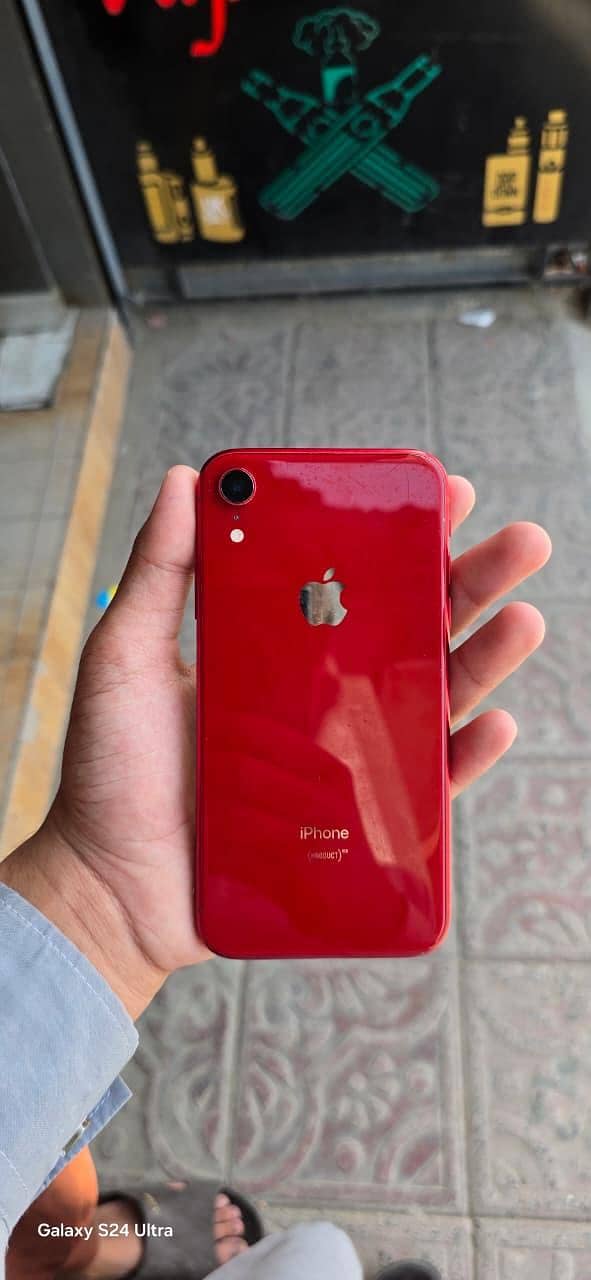 Apple iPhone XR 1