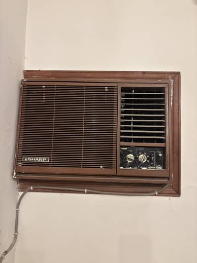 Sharp window AC 1.5