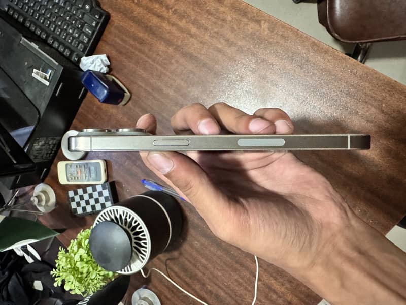 Apple iPhone 15 Pro Max 1