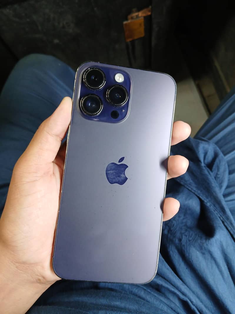 Apple iPhone 14 Pro Max 0