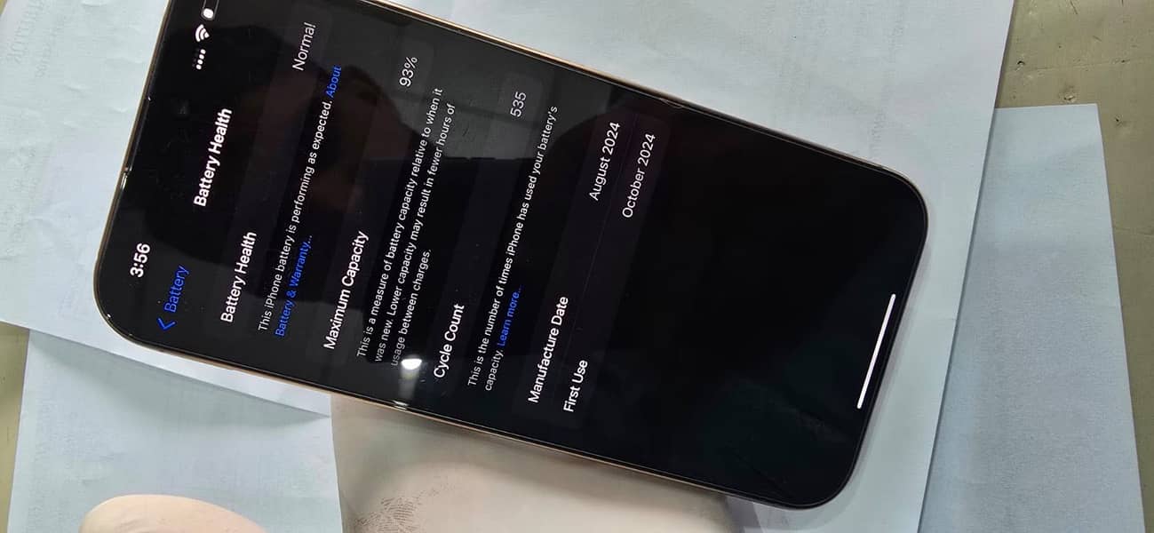 Apple iPhone 16 Pro Max 4
