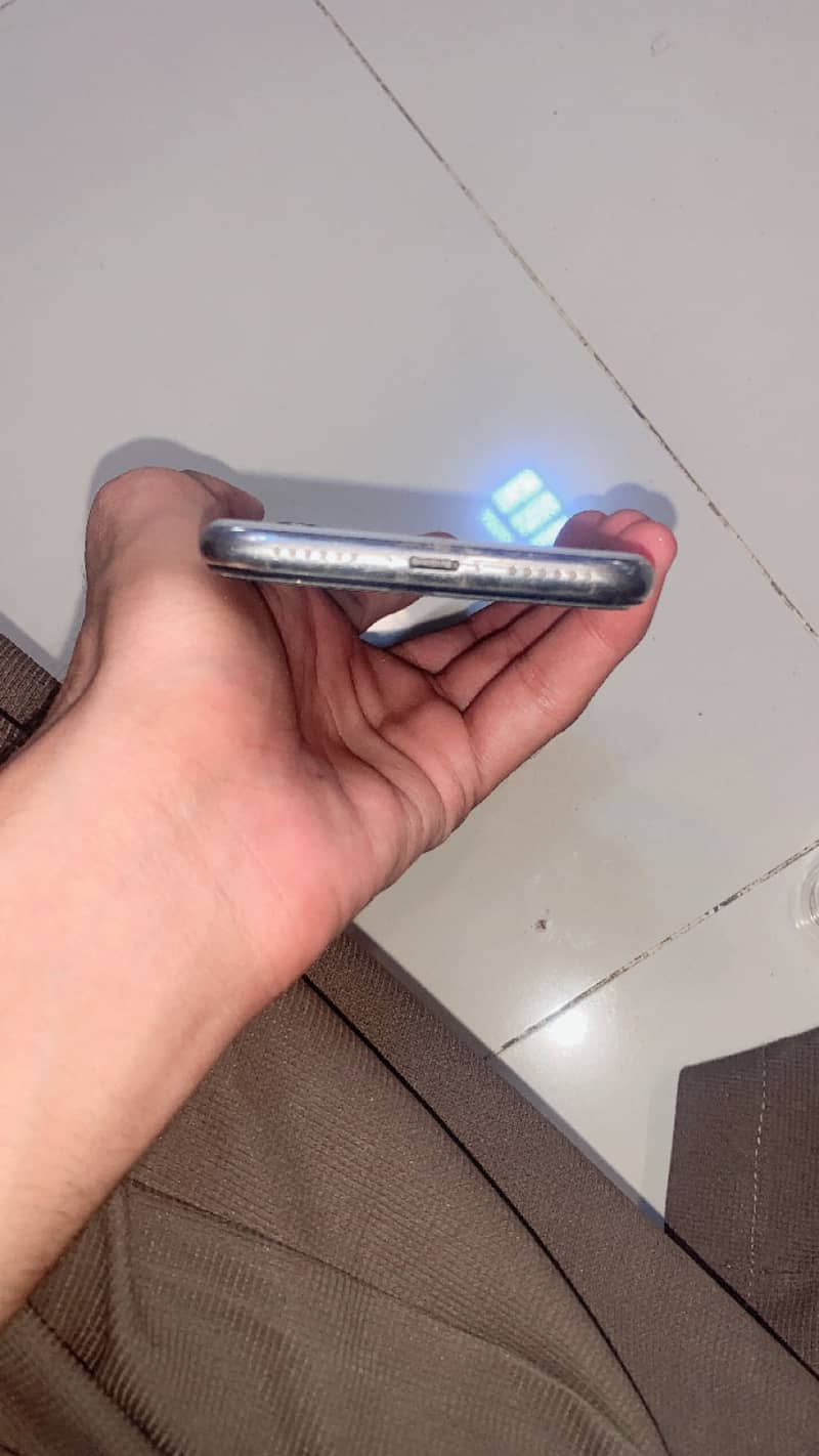 Apple iPhone X 1