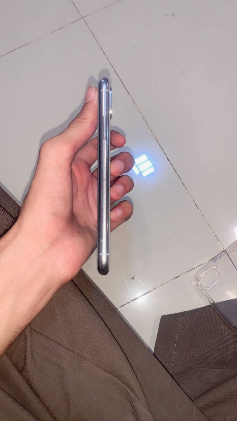 Apple iPhone X 2