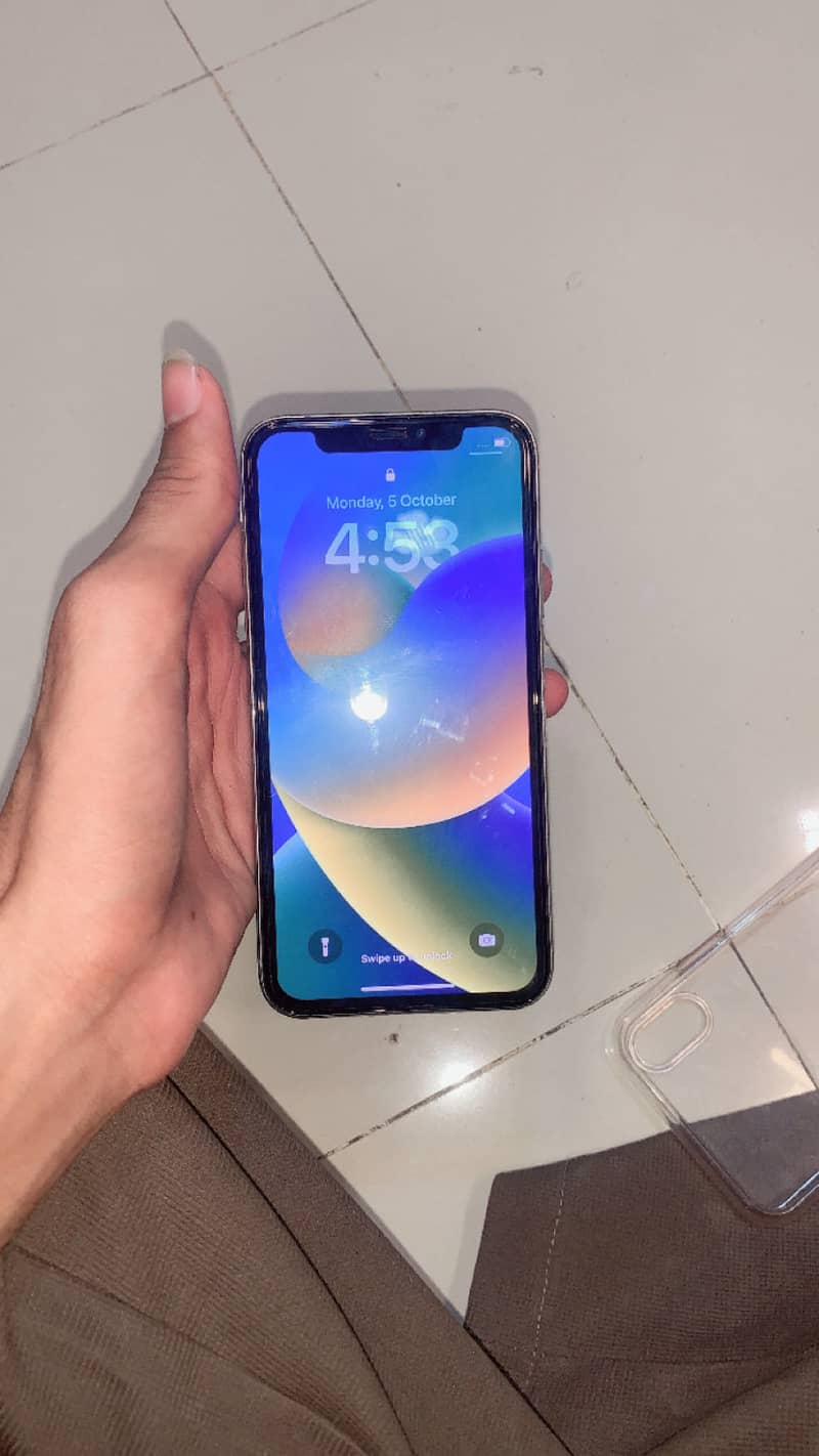 Apple iPhone X 3