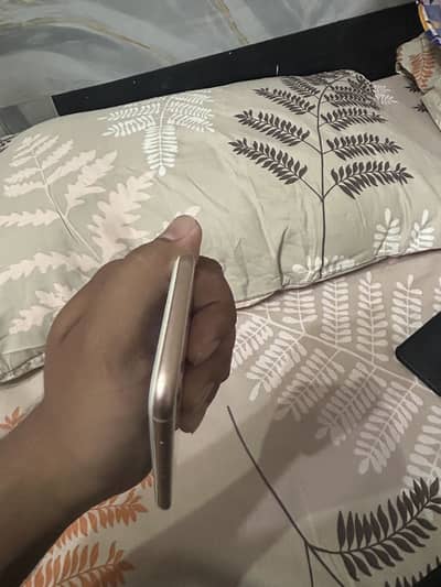 Apple iPhone 8