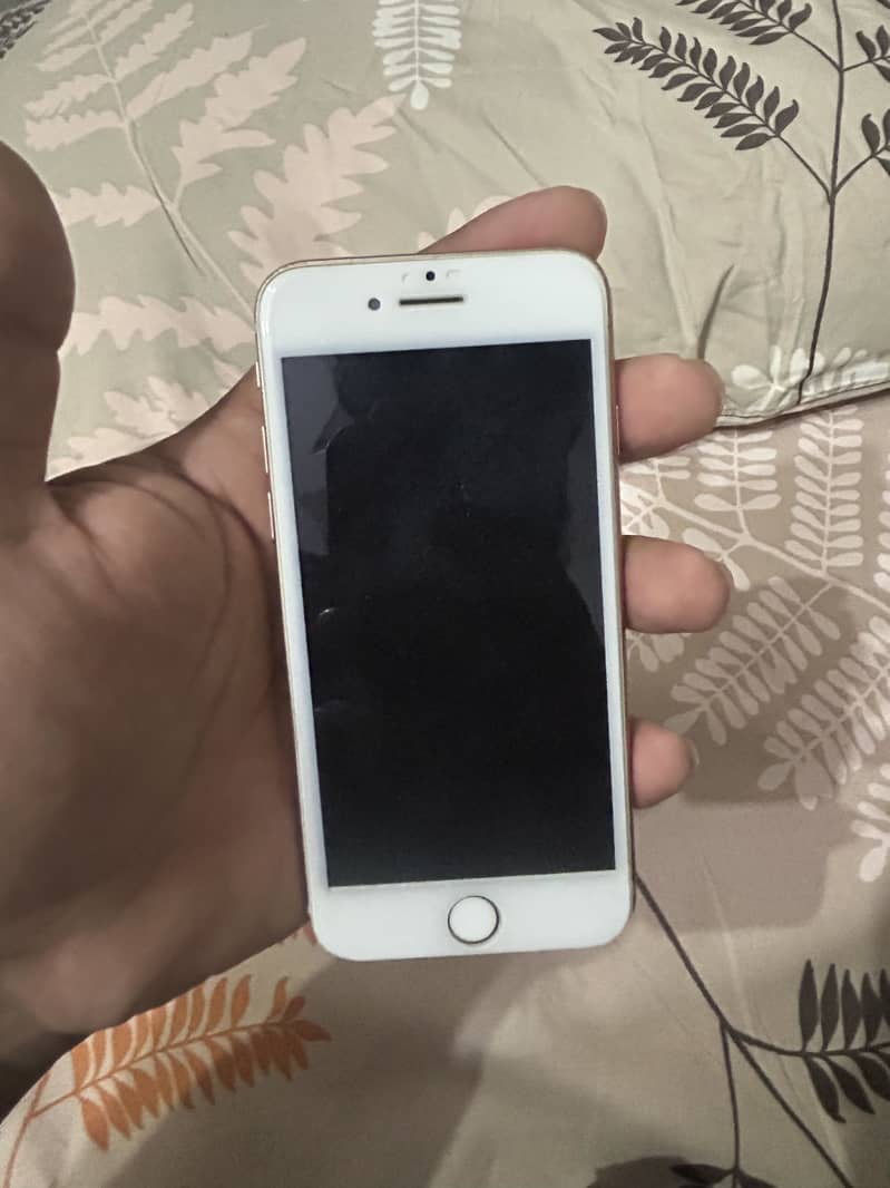 Apple iPhone 8 1