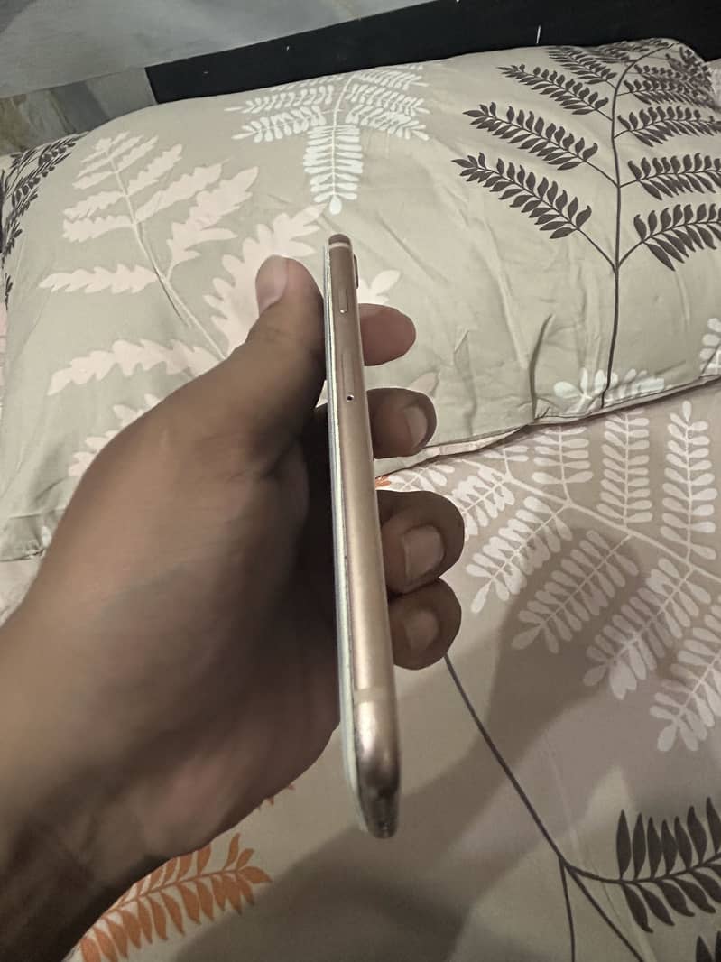 Apple iPhone 8 2