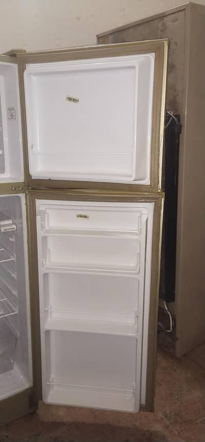 dawlance fridge