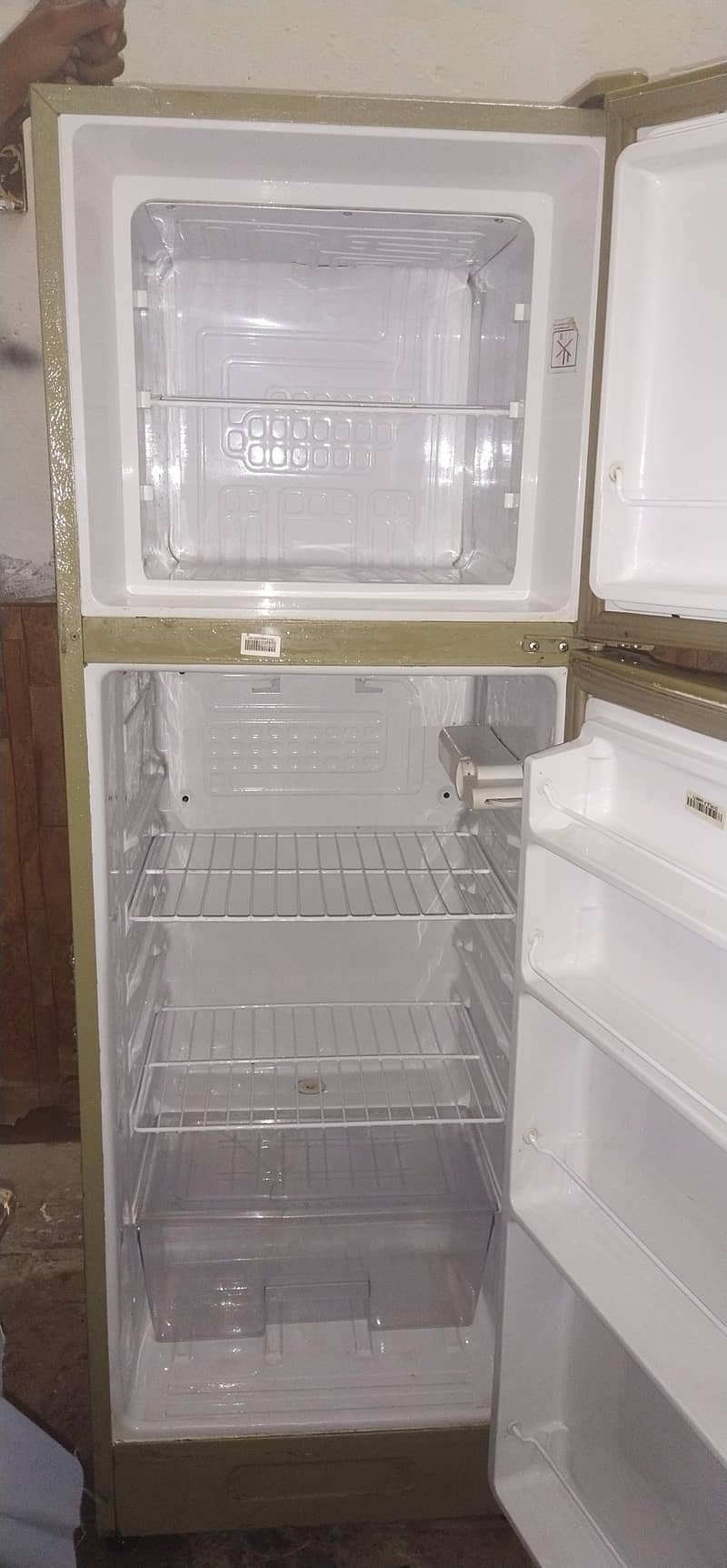 dawlance fridge 1