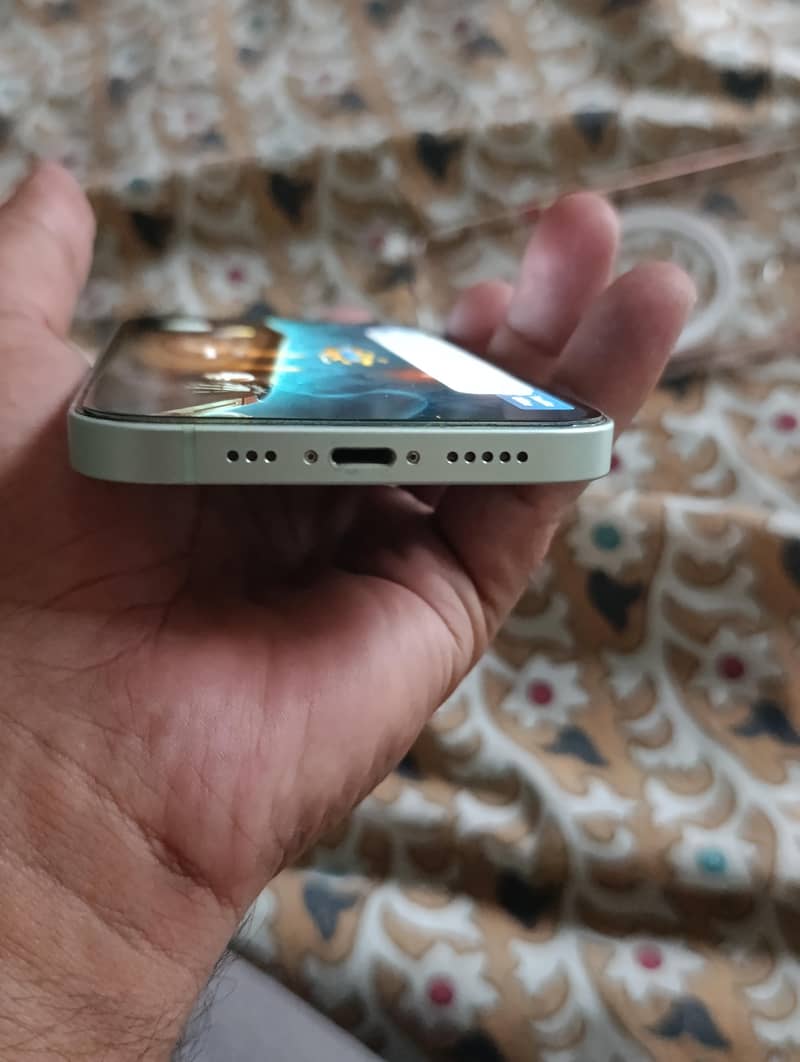 Apple iPhone 12 1