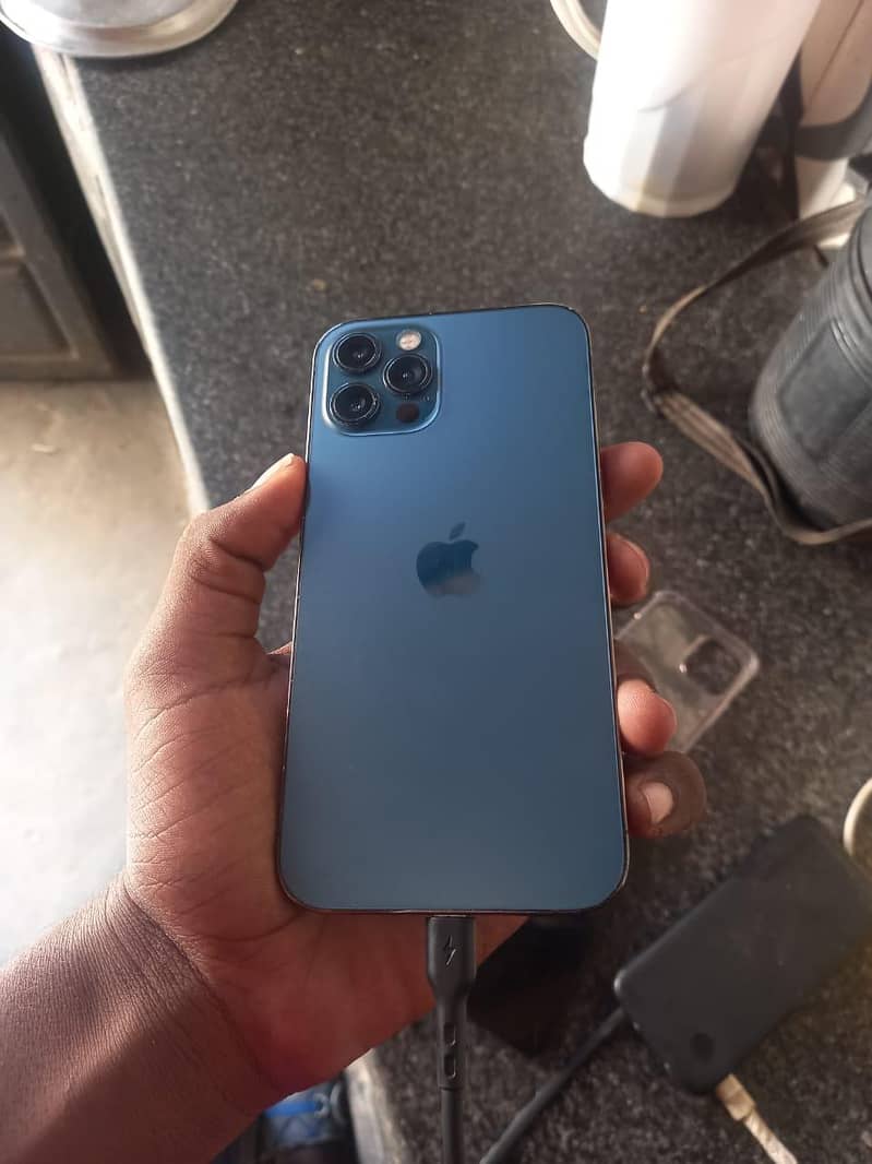 Apple iPhone 12 Pro 0