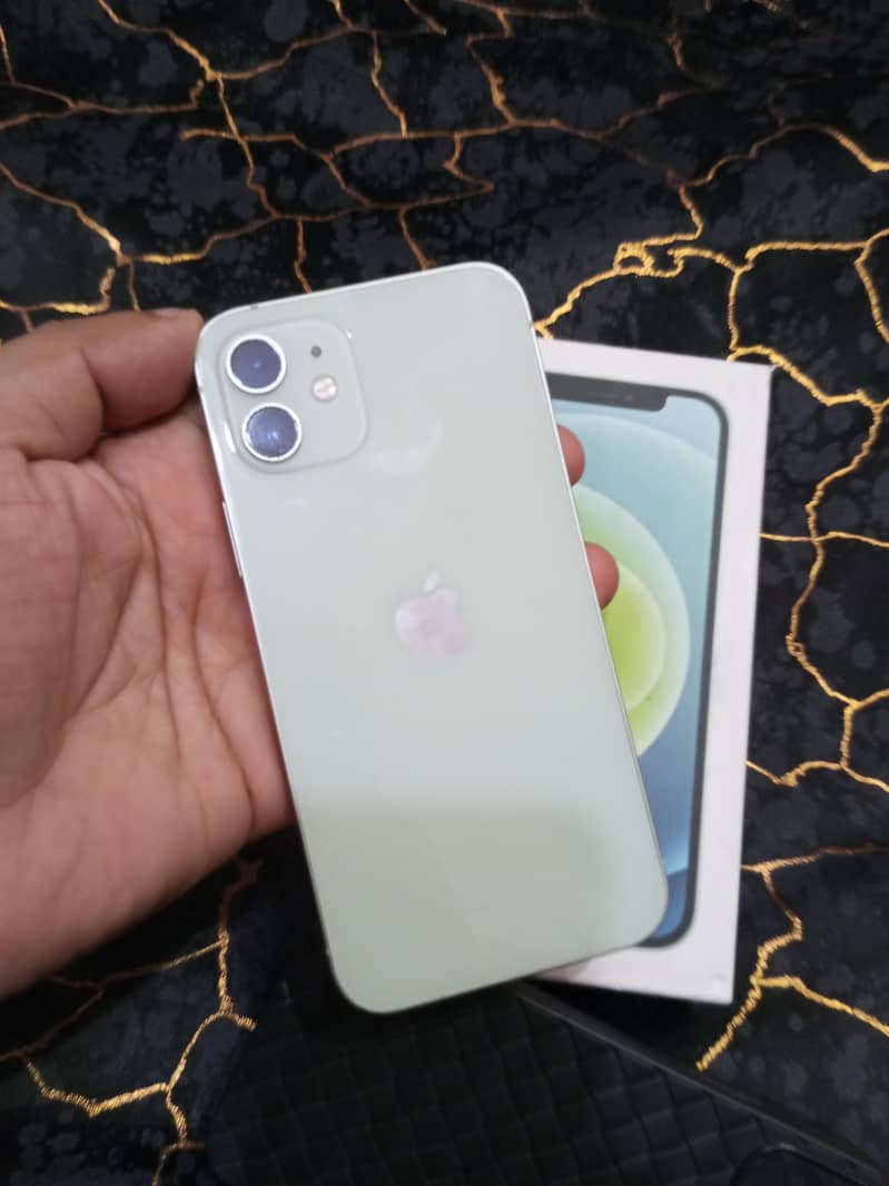 Apple iPhone 12 2