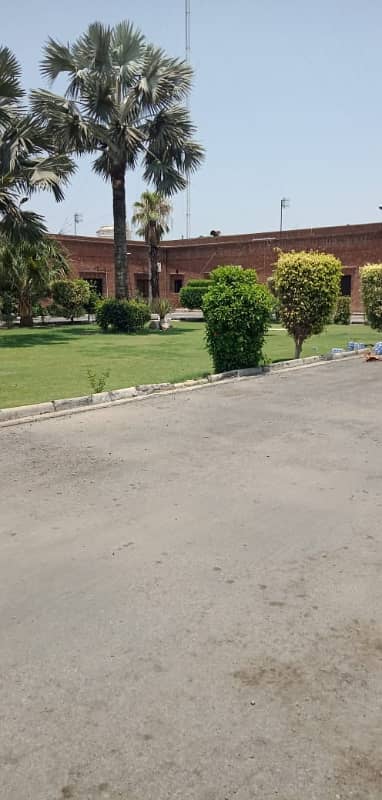 500000 sq ft Factory available for Rent on Faisalabad Sheikhupura road