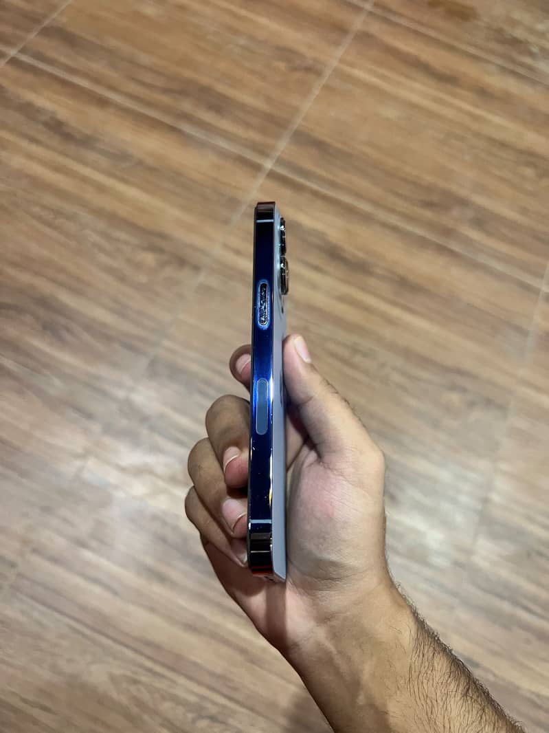Apple iPhone 13 Pro 3