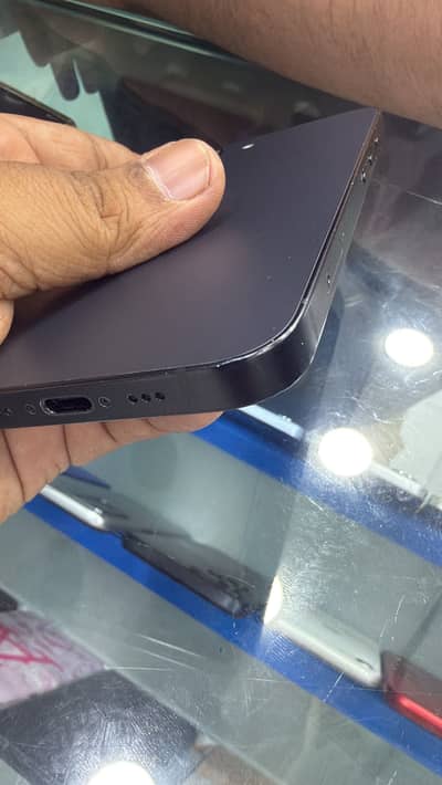 Apple iPhone 16e