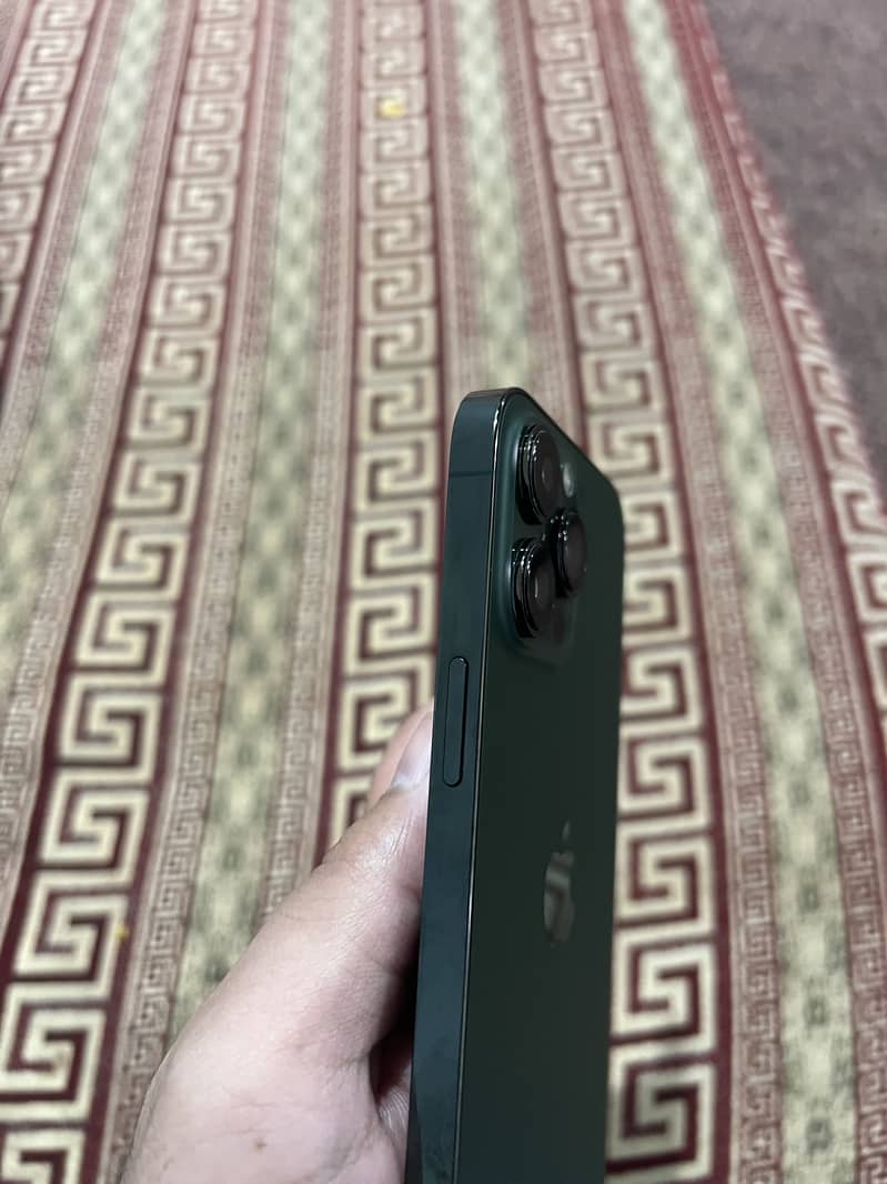 Apple iPhone 13 Pro Max 5