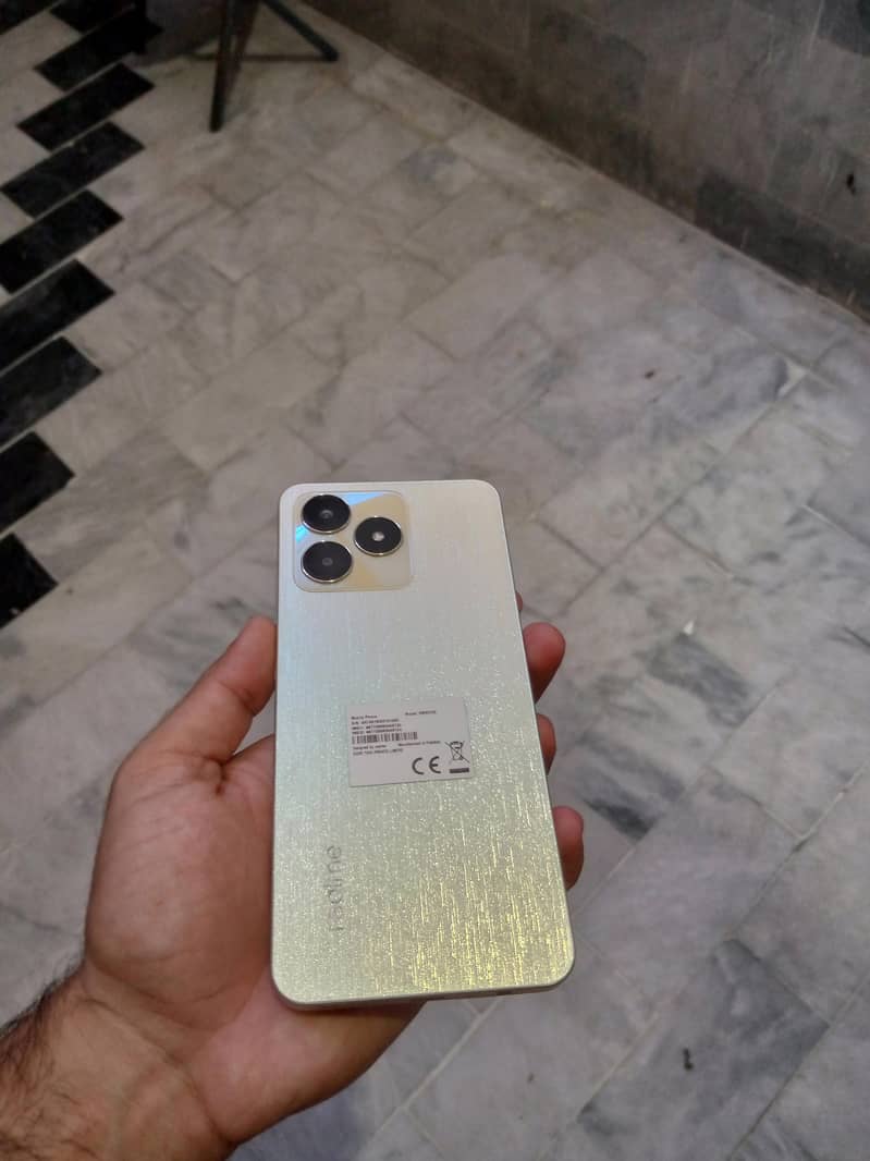 Realme C53 0