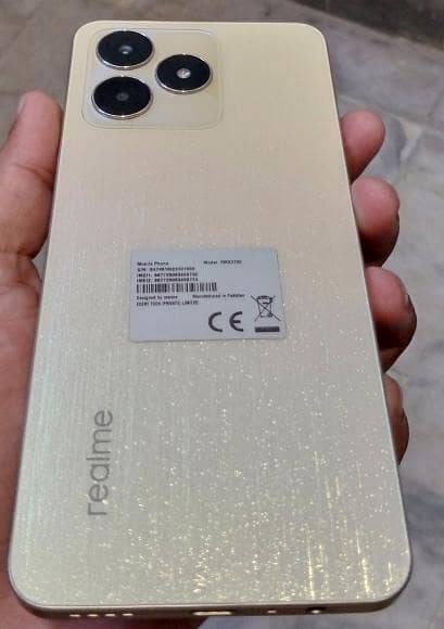Realme C53 4