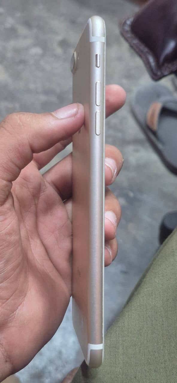 Apple iPhone 7 Plus 7