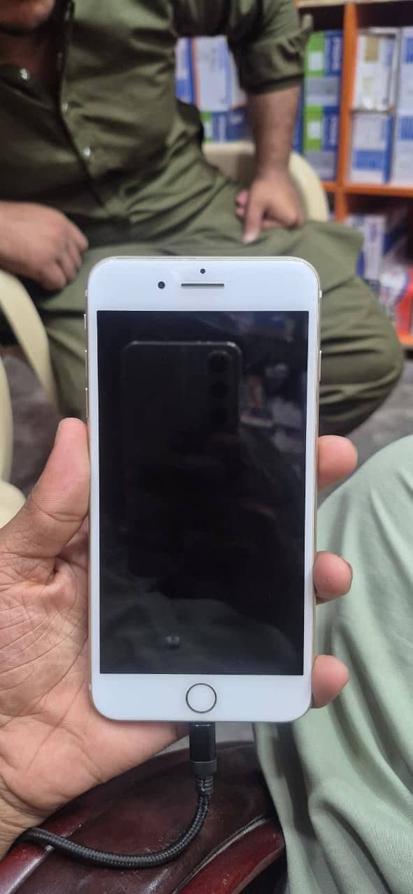 Apple iPhone 7 Plus 10