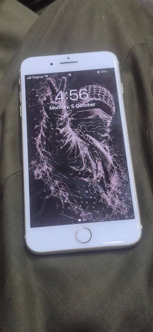 Apple iPhone 7 Plus 12