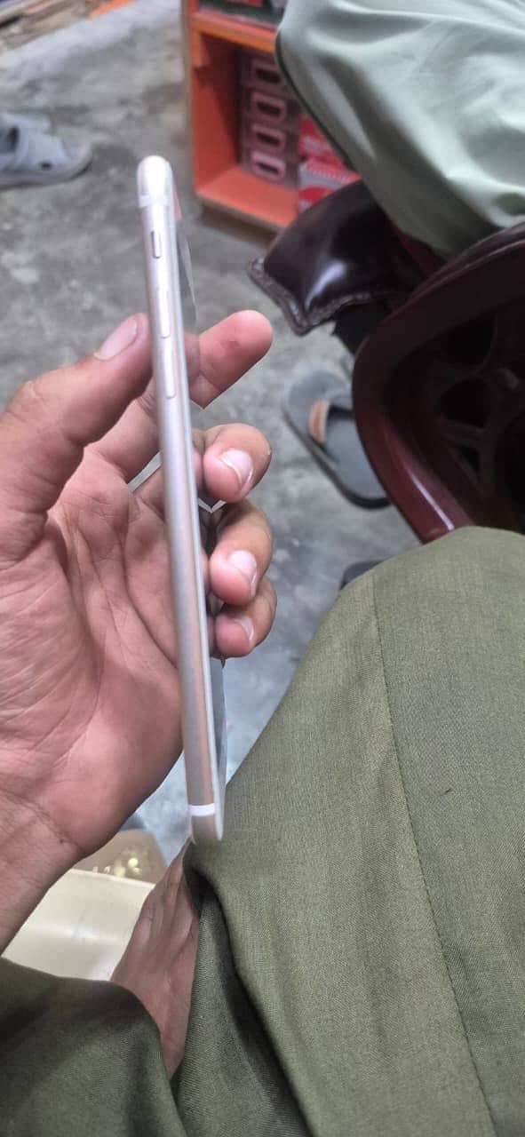 Apple iPhone 7 Plus 14