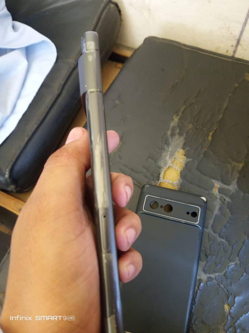 Google Pixel 7 4