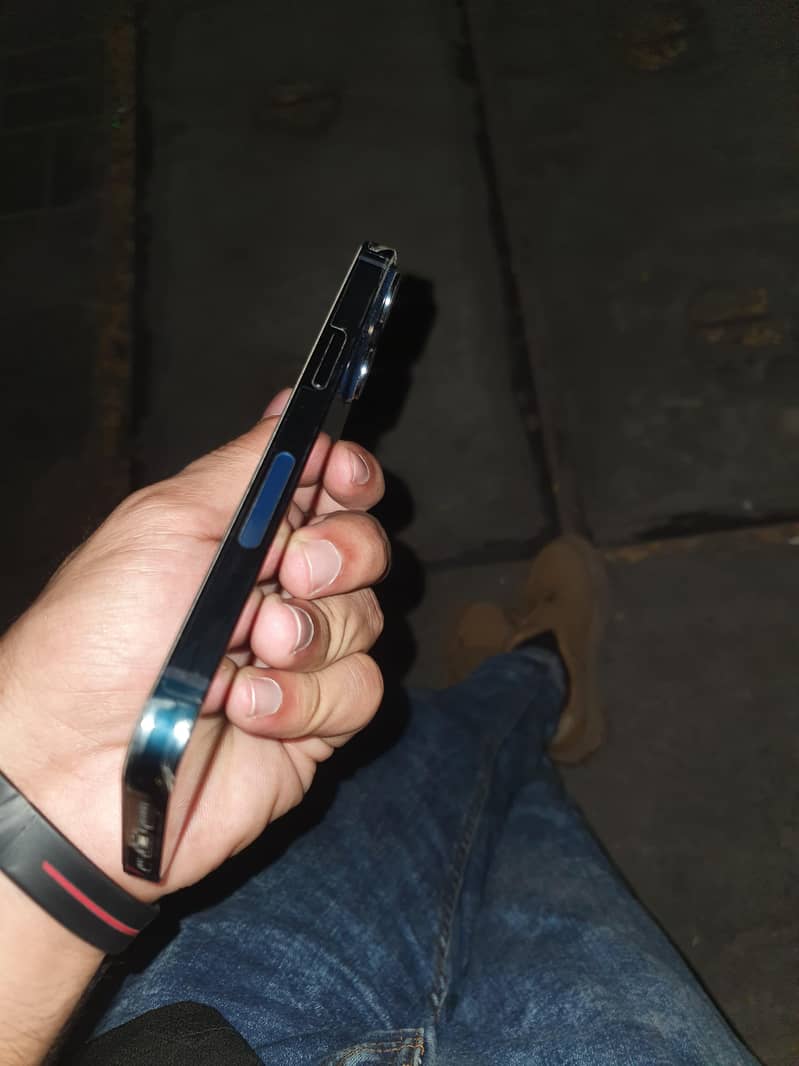Apple iPhone 14 2