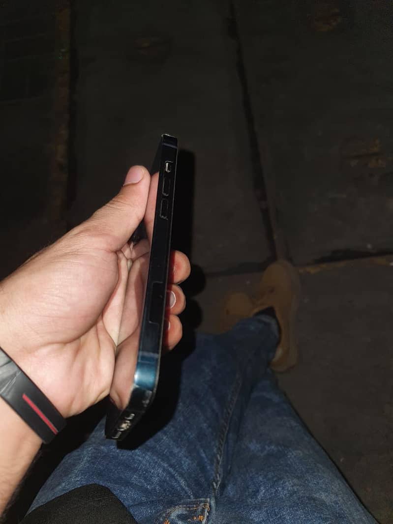 Apple iPhone 14 5