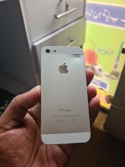 Apple iPhone 5