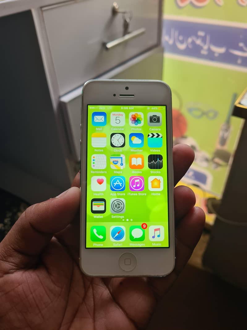 Apple iPhone 5 2