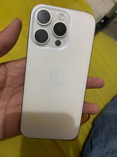Apple iPhone 16 Pro