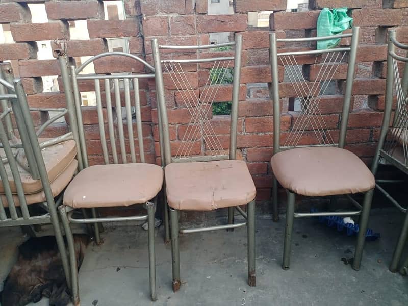 4 table 22 chair 9