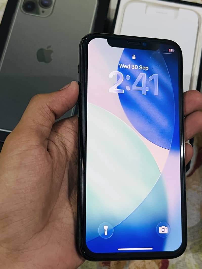 Apple iPhone 11 Pro 4