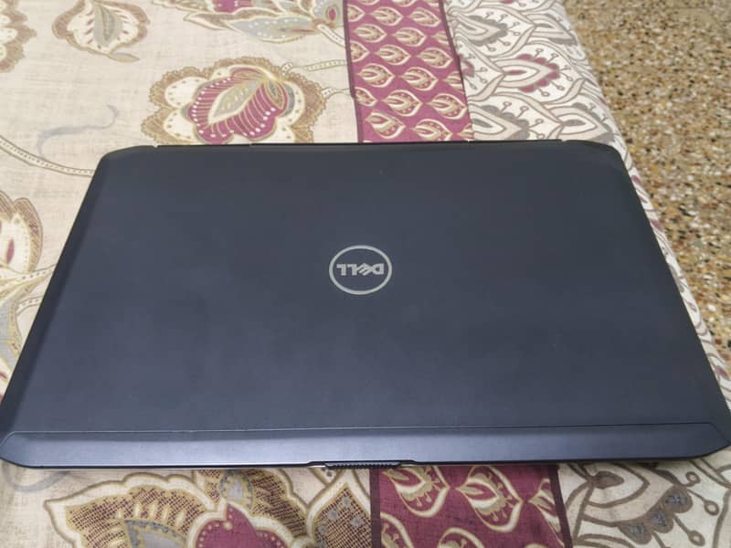Dell Latitude E5530 5