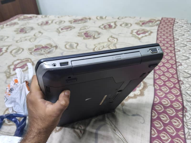 Dell Latitude E5530 6