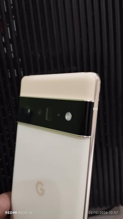 Google Pixel 6 Pro new phone 10/10 waterpack all genuine 1mnth used
