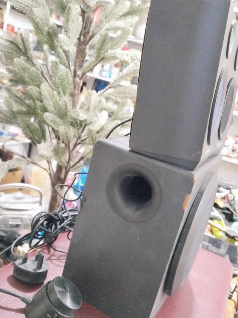 Logitech 2.1 multimedia speakers Bluetooth & wire 2