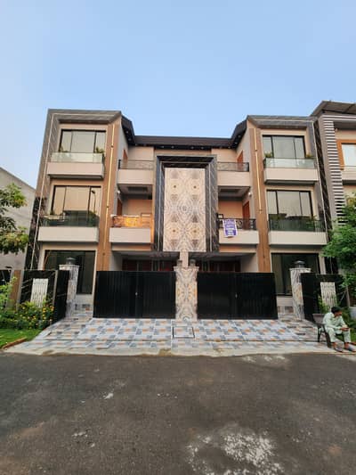 5 MARLA LUXURY BRAND NEW HOUSE AVAILABLE FOR SALE IN PARK VIEW CITY LHR