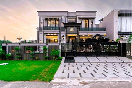 Luxury Living Redefined | One Kanal Contemporary Residence Nearst to Raya & Masjid