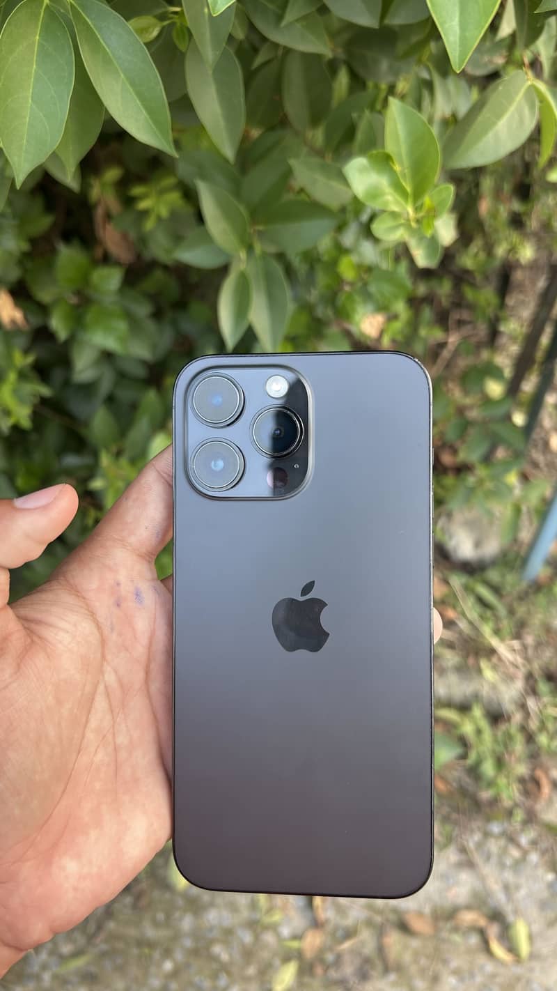 Apple iPhone 14 Pro Max 0