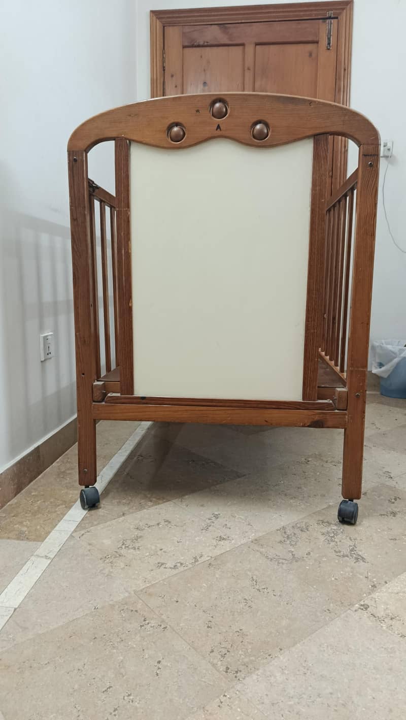 WOODEN COT 7