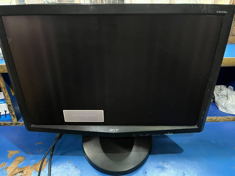 19 inch LCD 1