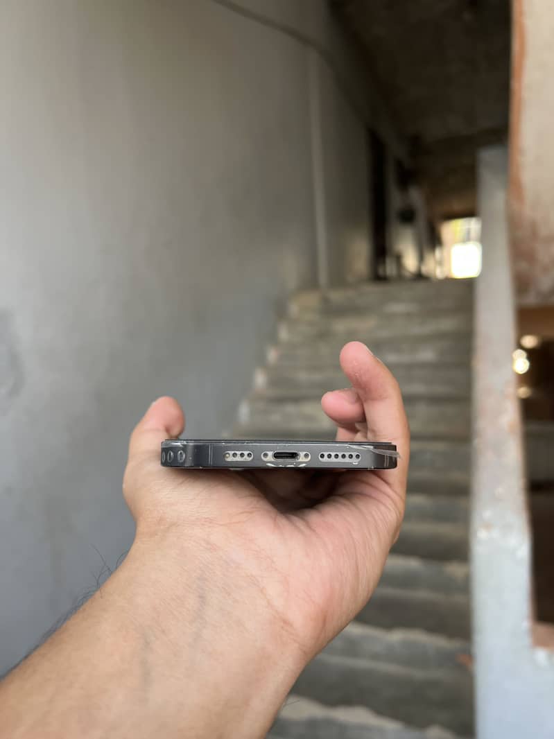 Apple iPhone 14 Pro Max 0