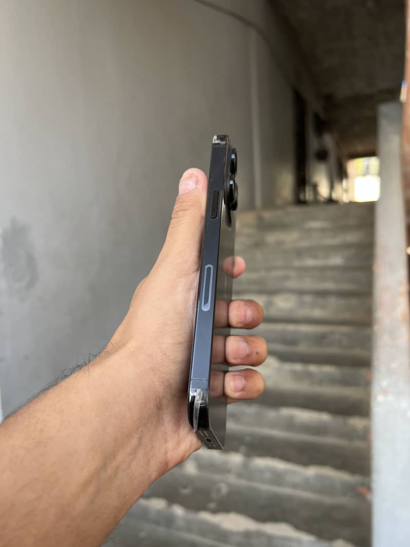 Apple iPhone 14 Pro Max 5