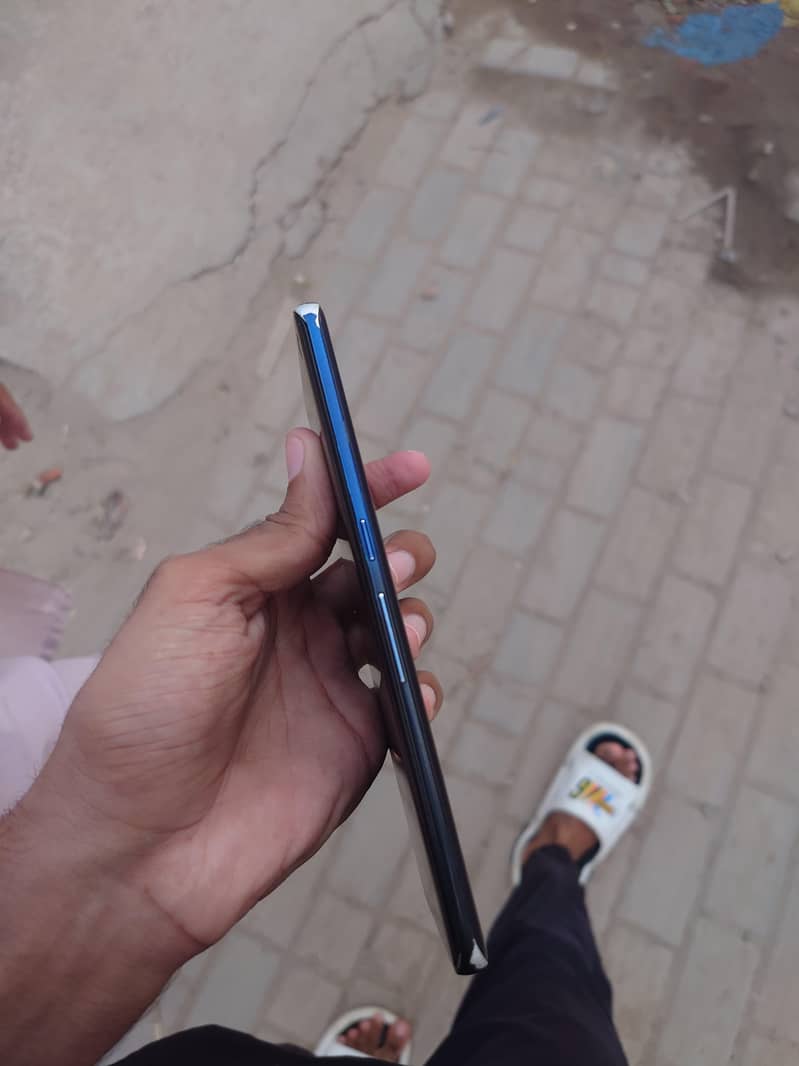 Apple iPhone 11 3